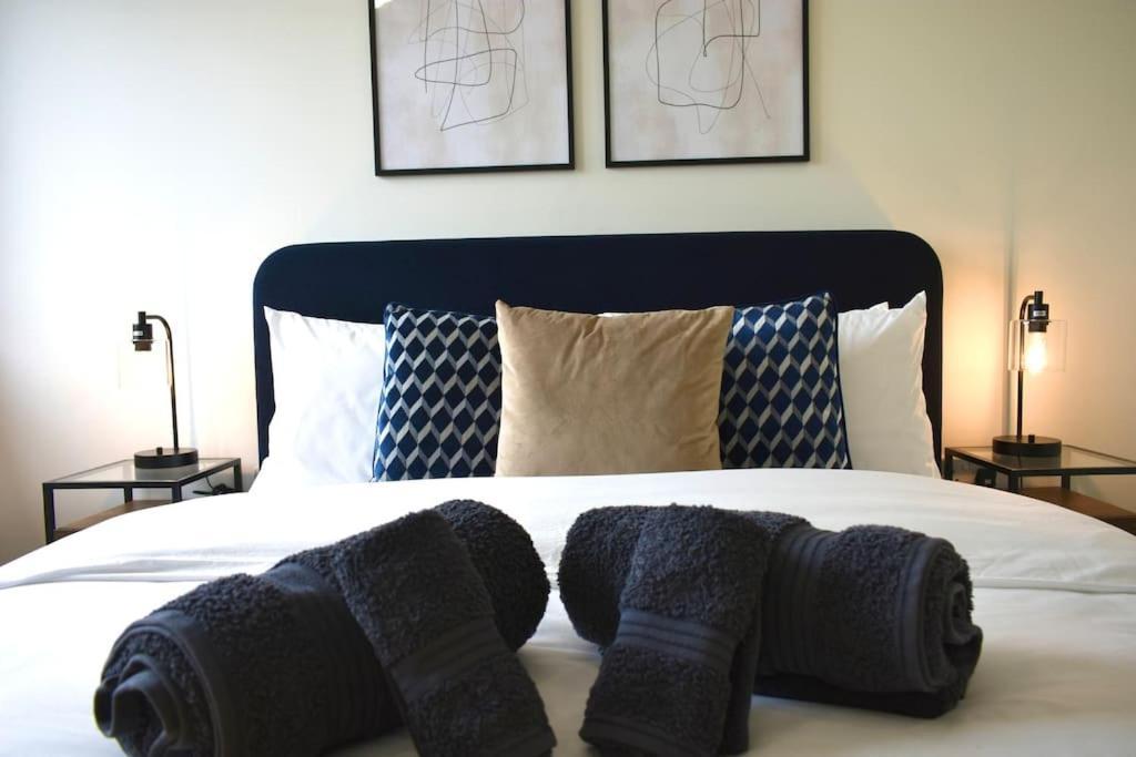 Stylish Modern 1bed In Apartment Bedford
