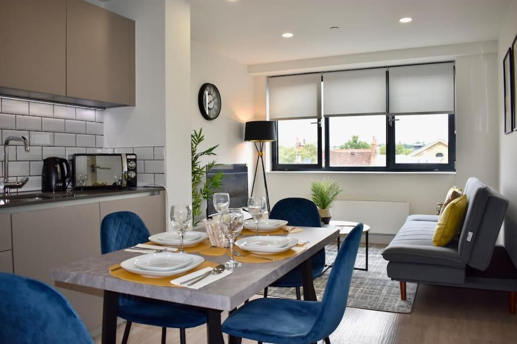 Stylish Modern 1bed In Bedford