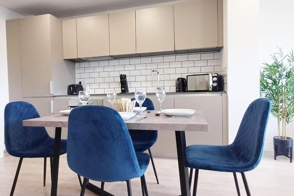 Apartment Stylish Modern 1bed In Bedford